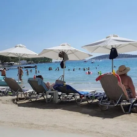 Ammoudi Hideaway Apartament *