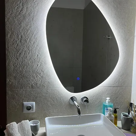 Ammoudi Hideaway *